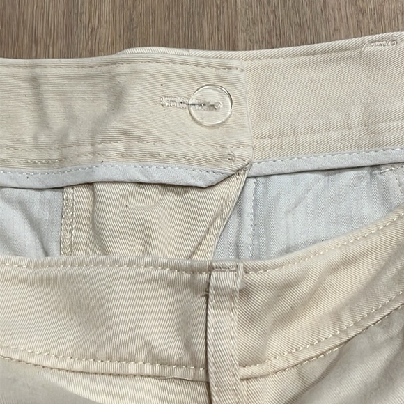 LL Bean Signature Washed Twill Cotton Shorts Light Khaki Sailcloth Size 4 - Picture 10 of 12